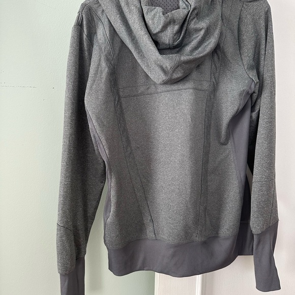 MPG fitted, zip up sweatshirt. Only worn a couple of times! - Picture 7 of 8